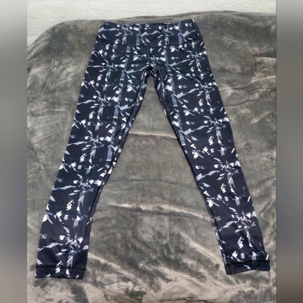 90 Degree By Reflex Monochrome Abstract Leggings